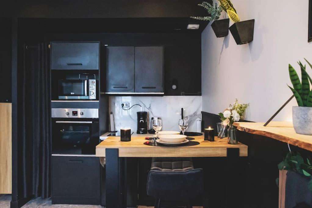 Love Room, La Douce Angevine Angers Buitenkant foto