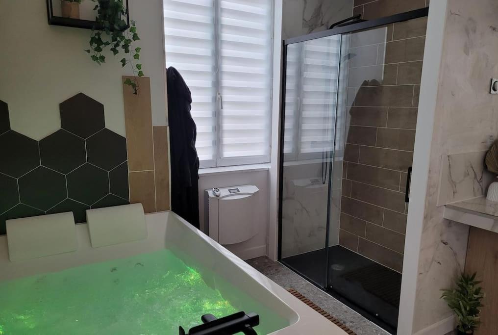 Love Room, La Douce Angevine Angers Buitenkant foto